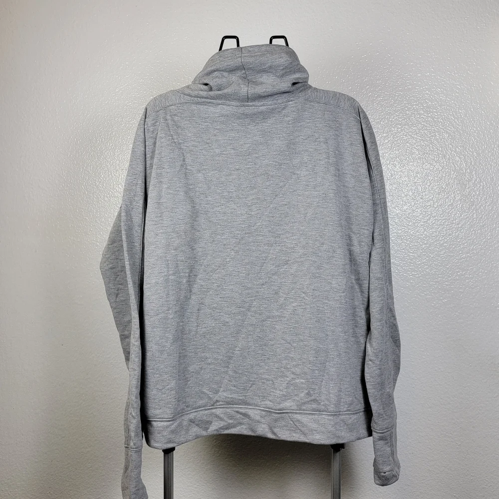 Under Armour Light Gray Hoodie with Navy Accents Size XL‎